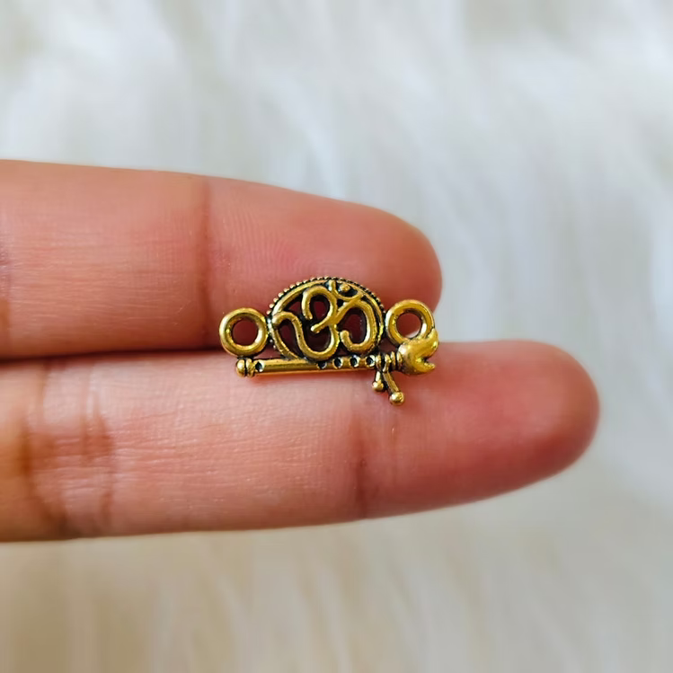 Antique Finish Pass-Through Rakhi Charms