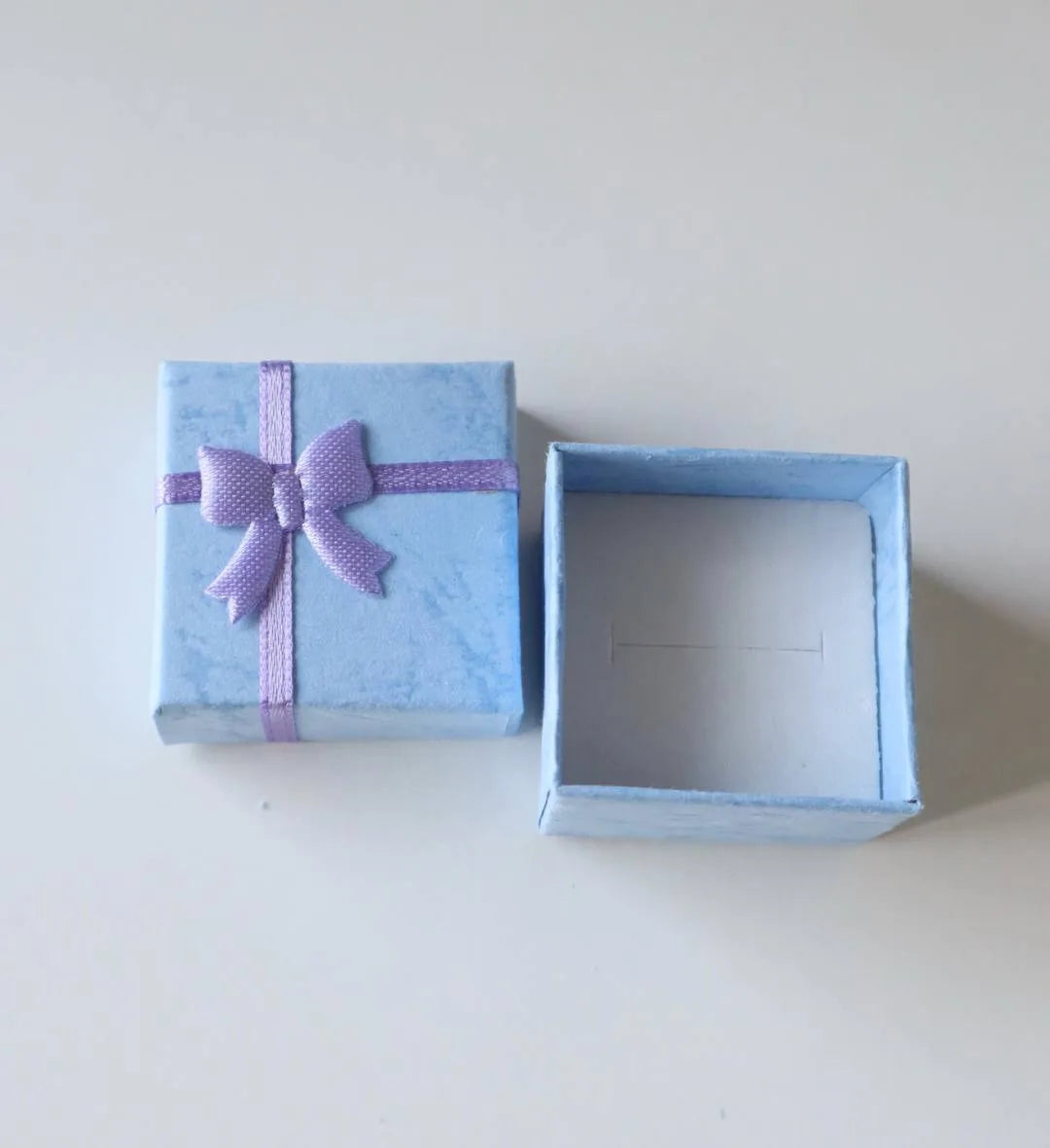 Ring Gift Box With Ribbon Bow | Size: 4X4X3cm