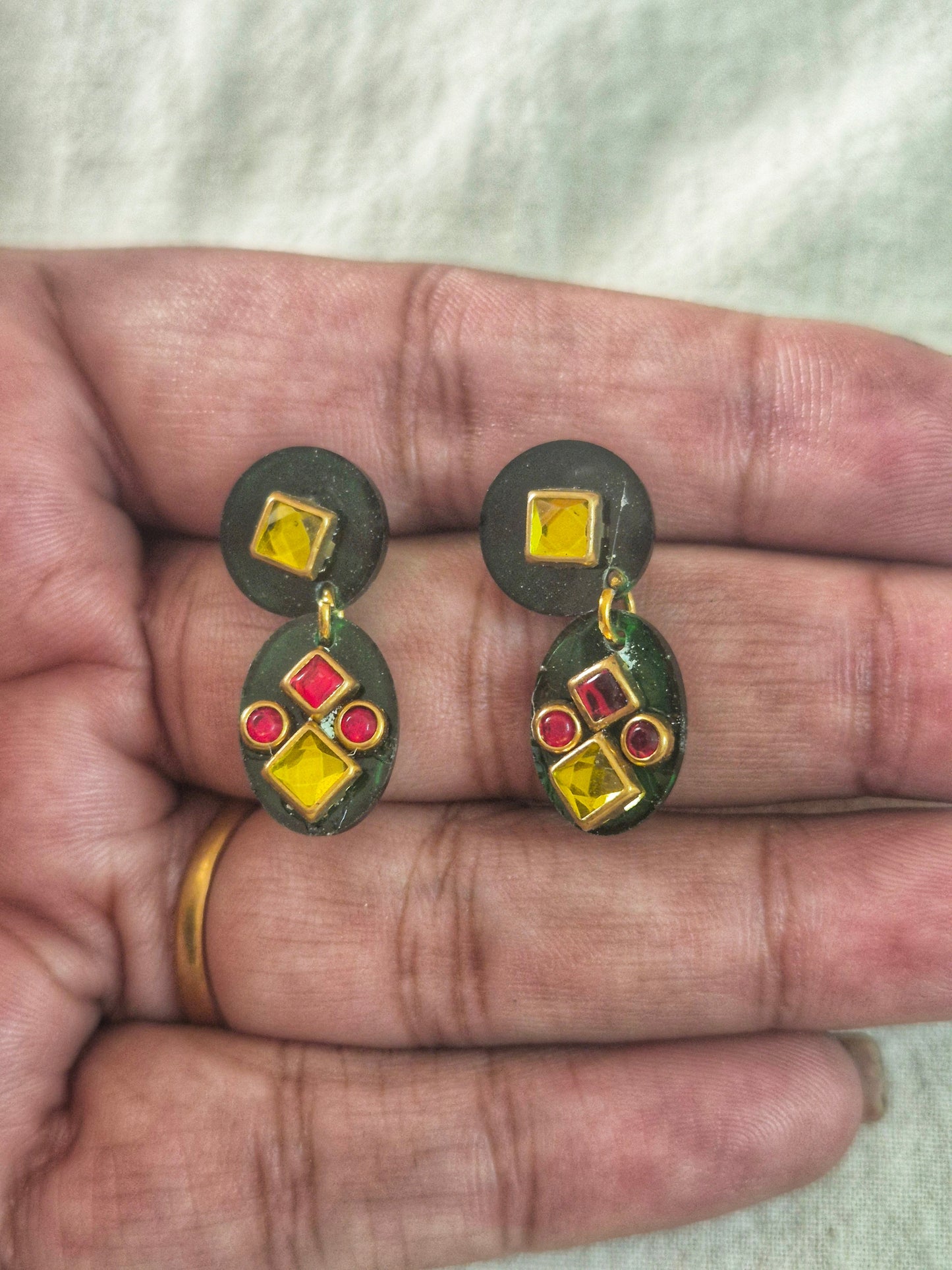 Kundan resin earrings 8810
